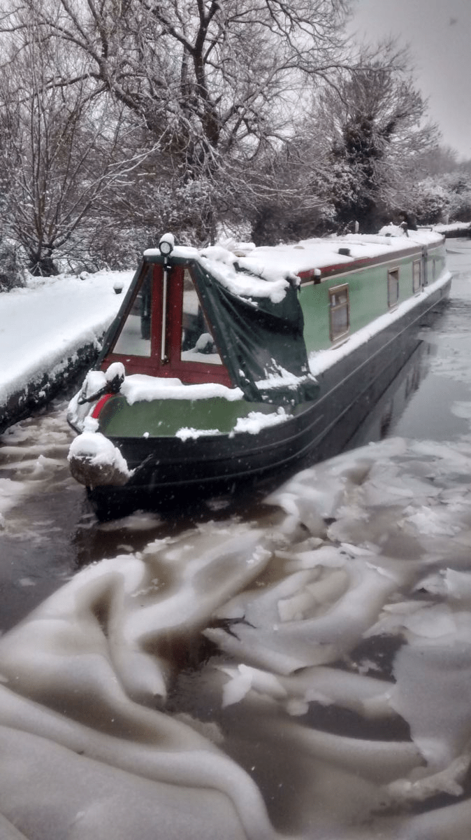 La péniche en hiver&nbsp;…