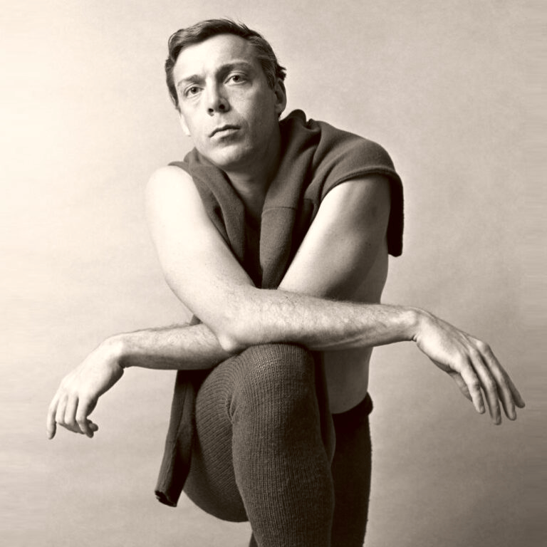 Airs … Paul&nbsp;TAYLOR